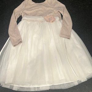 Beautiful fancy dress size 6-7